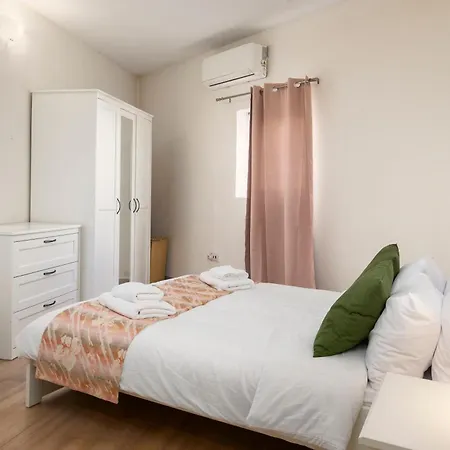 Cosy - Flat 1 Lägenhet *