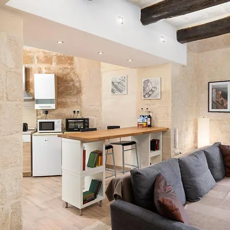 Apartment Quaint Ground Floor By The Sea